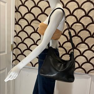 Perry Ellis Classic Black Leather Shoulder Bag